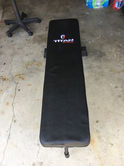 Titan Fitness Single Post Competition Weight Bench 1,000 pound capacity