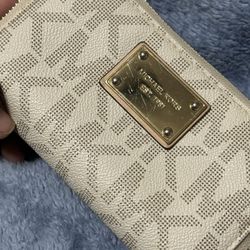 Michael Kors Small Wallet