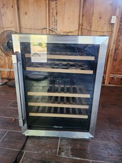 Dacor Stainless Steel Wine Cooler Cellar retail $4k!