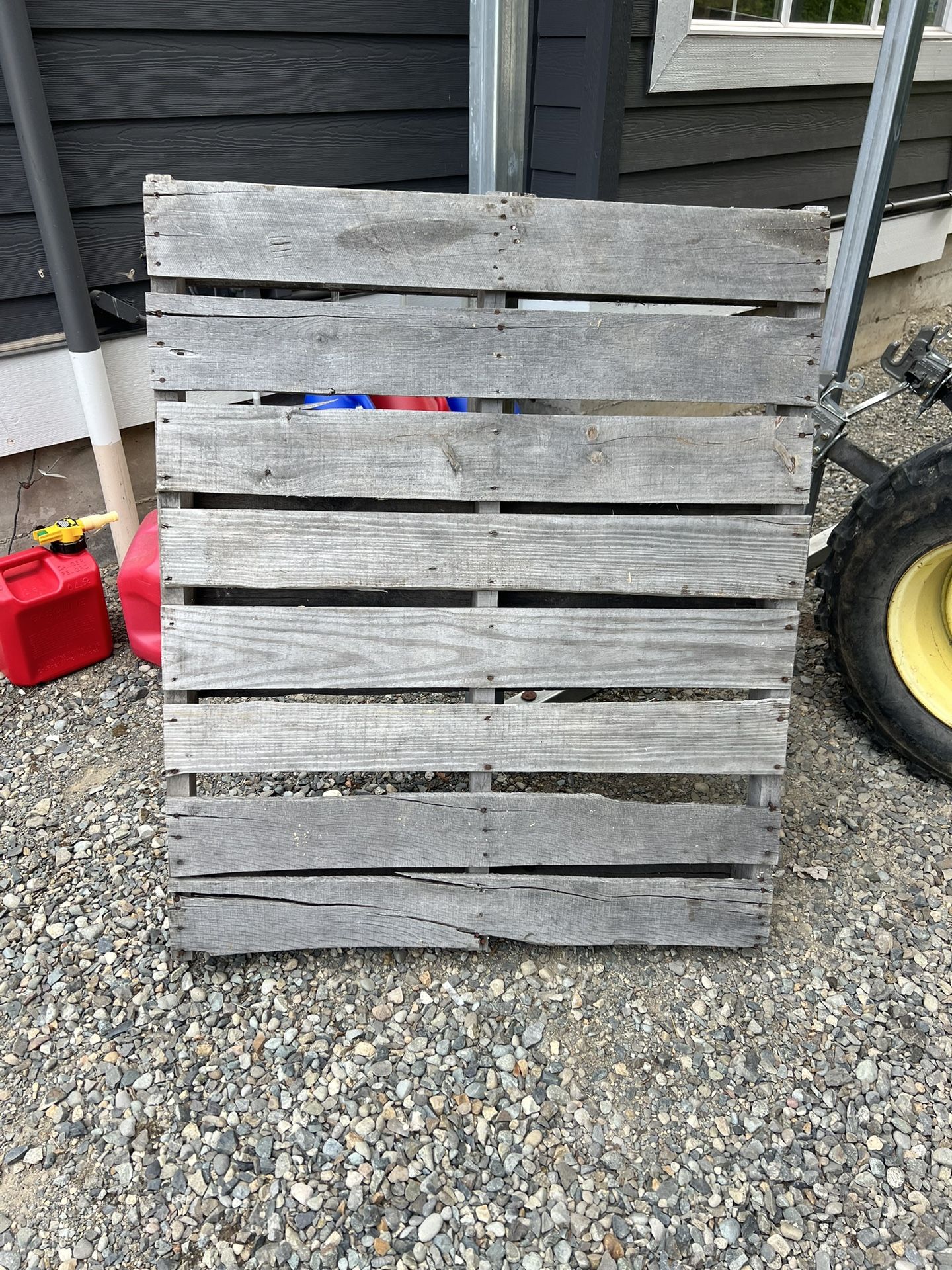 Free Wood Pallet