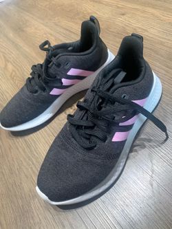 Women’s shoes size 7