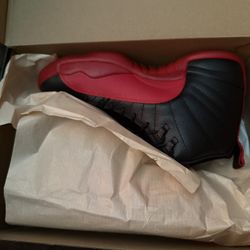 Jordan 12 Flu Games Sz 12 