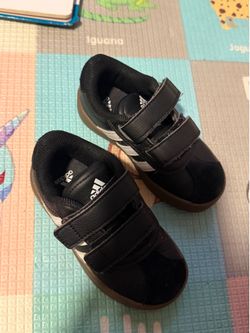Toddler shoes adidas size 7 k