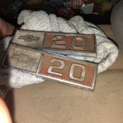 1965 Chevy Emblem 