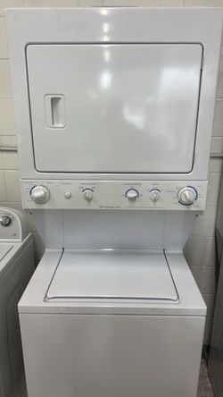 Frigidaire Washer and Dryer Laundry Center