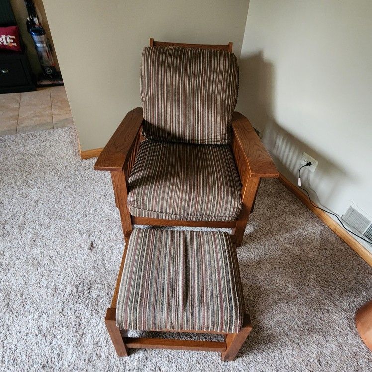 Oak Chair With Ottoman