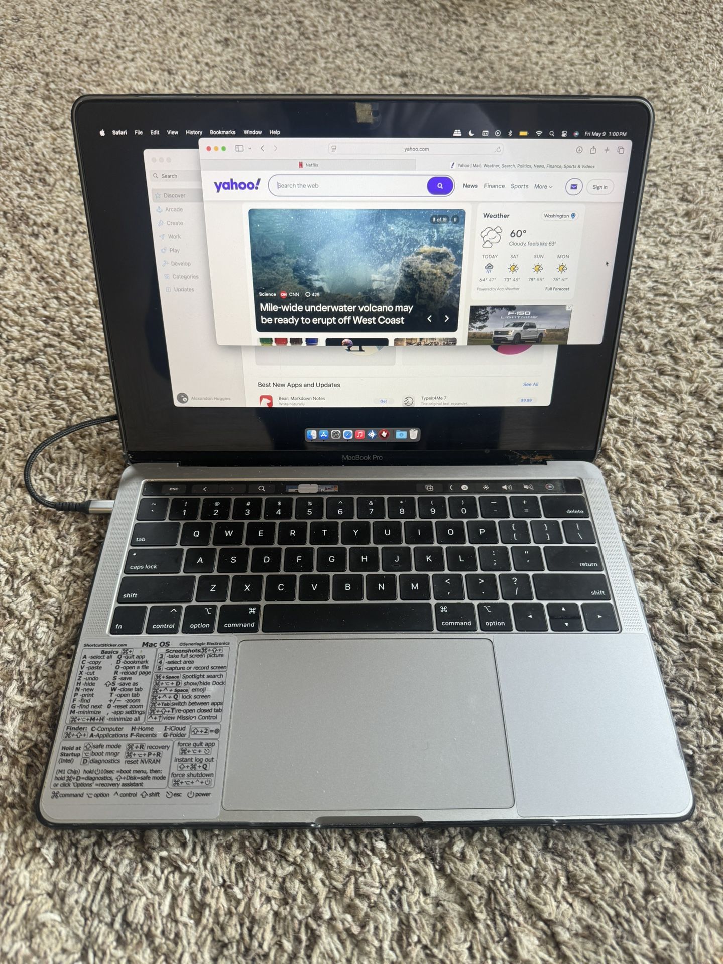2019 Apple MacBook Pro with Touchscreen, 1.4GHz Intel Core i5 (13 inch, 8GB RAM, 128GB SSD) - Space Gray