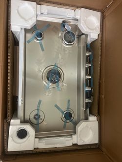 New in box Frigidaire Professional 36" Gas Cooktop with Power Plus PCCG3680AS