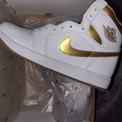Jordan 1 Size 9 Mens Brand New In Box 100% Authentic  10.5w