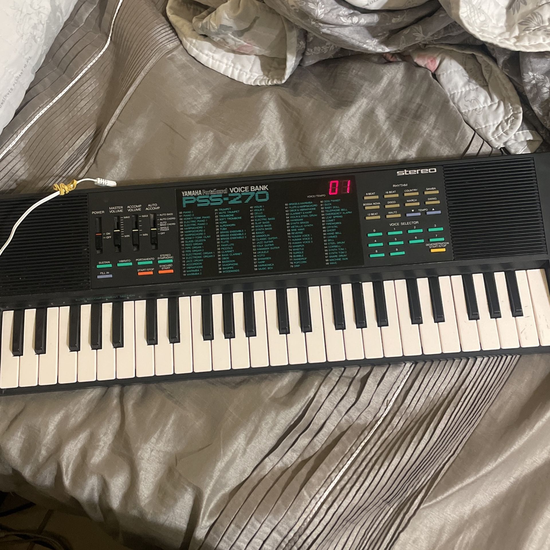PSS-270  ELECTRIC PIANO