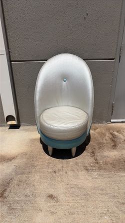 vintage mid century modern Alpha Egg Chair Blue shiny sun