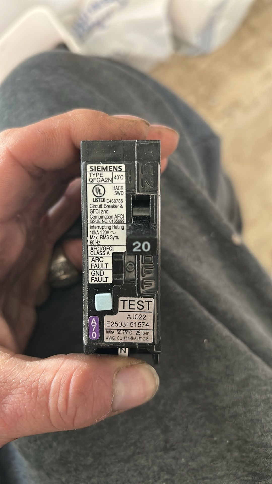 Siemens Dual Function And Combination Breakers 15&20amp Available