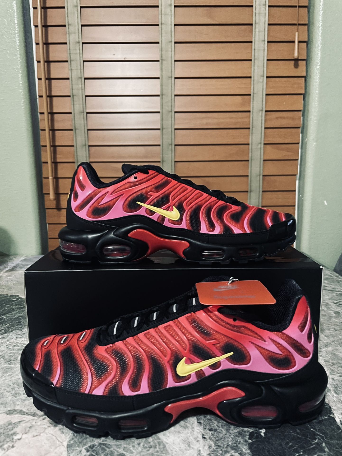 Nike Supreme Air Max Plus TN Sz 11