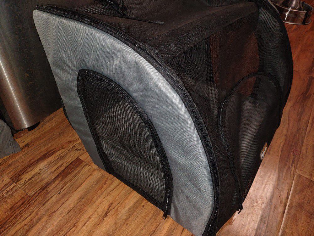 $30.00 K&H Pet Products Pet Carrier 24 X19X17. In Great Condition! 