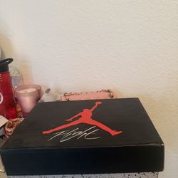 Red jordan shoes 
