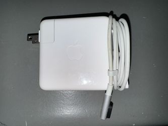 Genuine OEM Apple Model # A1343 85W MagSafe AC Power Adapter in good working condition 