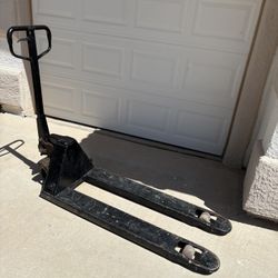 Steel Wheel Pallet Truck Standard Fork