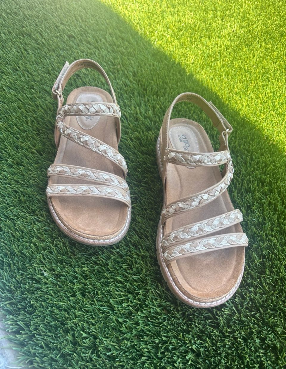 Women's EuroSoft Sandals - Size 7.5