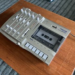 Tascam MF-P01 Portastudio