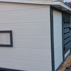 Dog Houses 