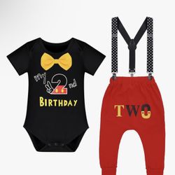 Mickey Mouse Outfit With The Candle  