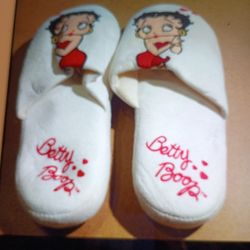 BETTY BOOP VINTAGE SLIPPERS 7/8 COLOR WHITE RED BLACK