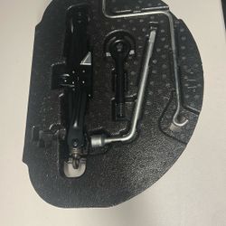 2017 Prius V Jack And Tire Wrench