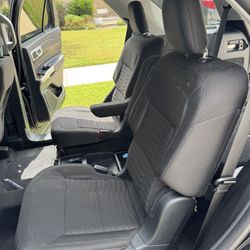 Ford Explorer Second Row Captain Seats