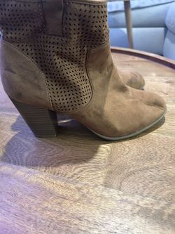Gap Women Brown Suede Boots