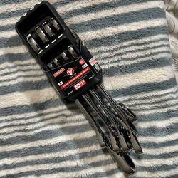 Craftsman V-Series SAE Reversible Ratcheting Combination Wrench SAE 8 pc set, asking $50