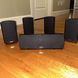 Definitive technology 5.0 speakers system set