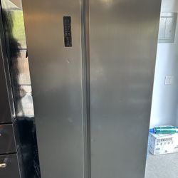 Frigidaire Refrigerator 