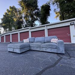 Beautiful Grey Sectional ( Delivery Available ) 