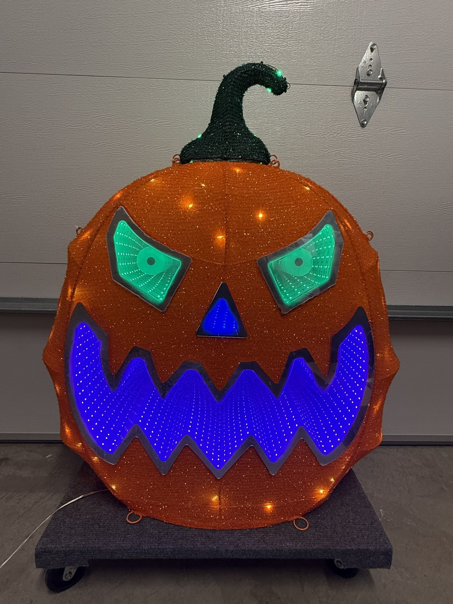 Home Accents 2.5’ 3D Lighted Mirror Pumpkin Halloween Decor