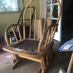 Vintage Wood Spindle Glider Rocker Chair Read Description 
