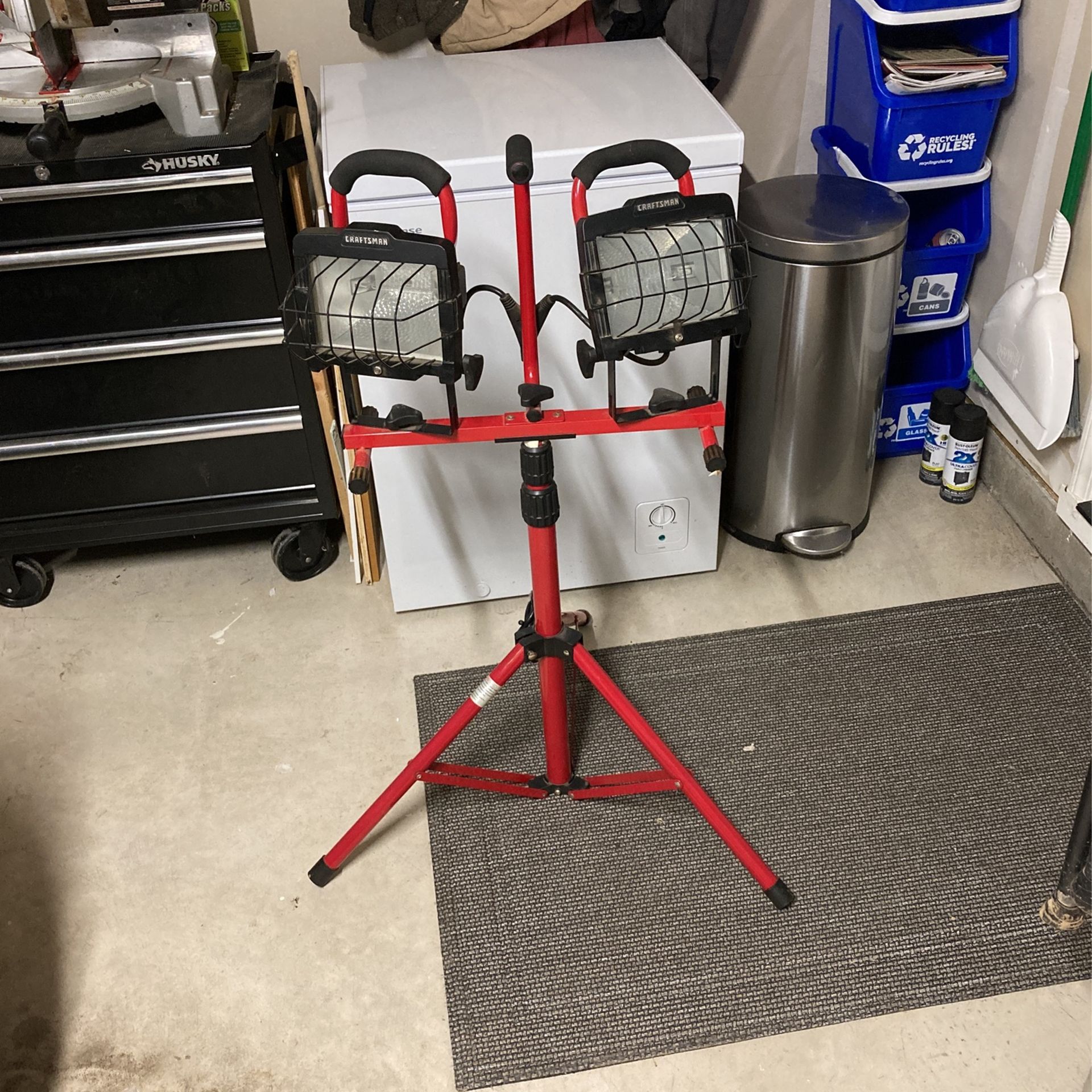 Craftsman Tripod Twinhead Work Light for Sale in Longview, WA OfferUp