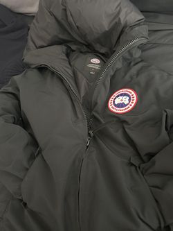 Canada Goose Large Full Ski Suit With Hood