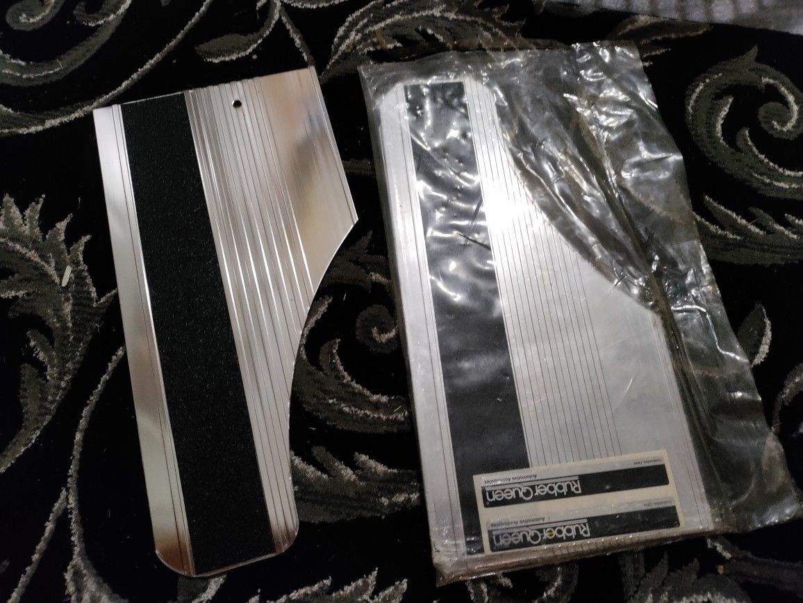 Old Model Truck Side Step Ups Full Set