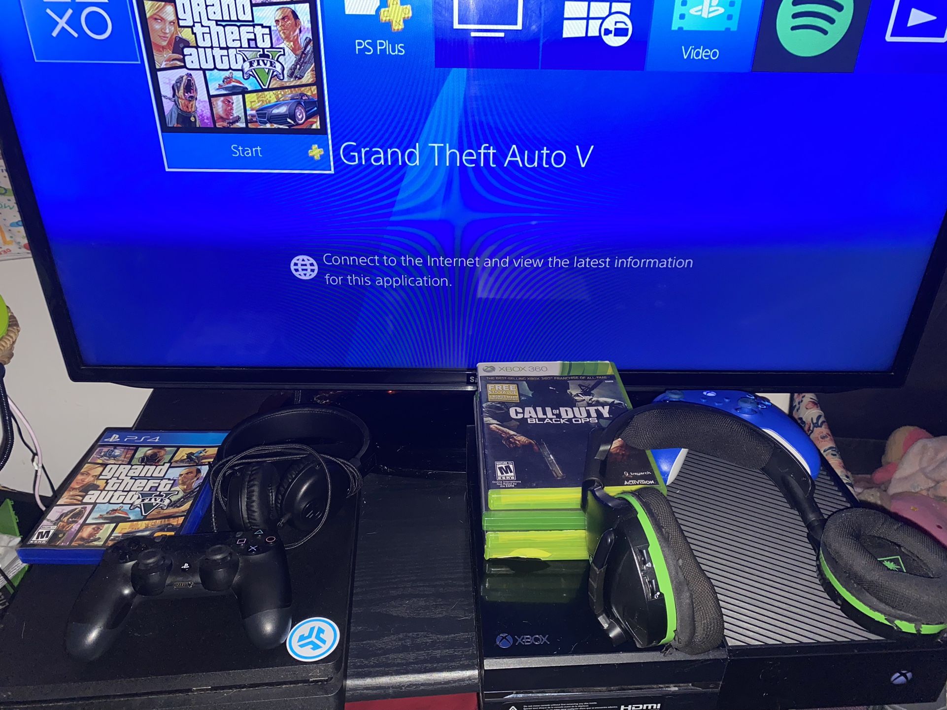 Selling XBOX ONE/PS4SLIM