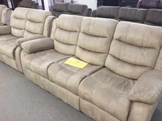 Reclining sofa and loveseat
