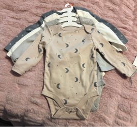 4 pack of onesies 6-9 months new