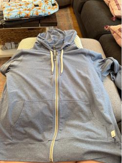 Vuori Women’s Zip Up