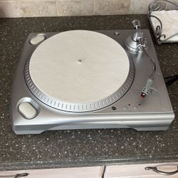 ION USB turntable 