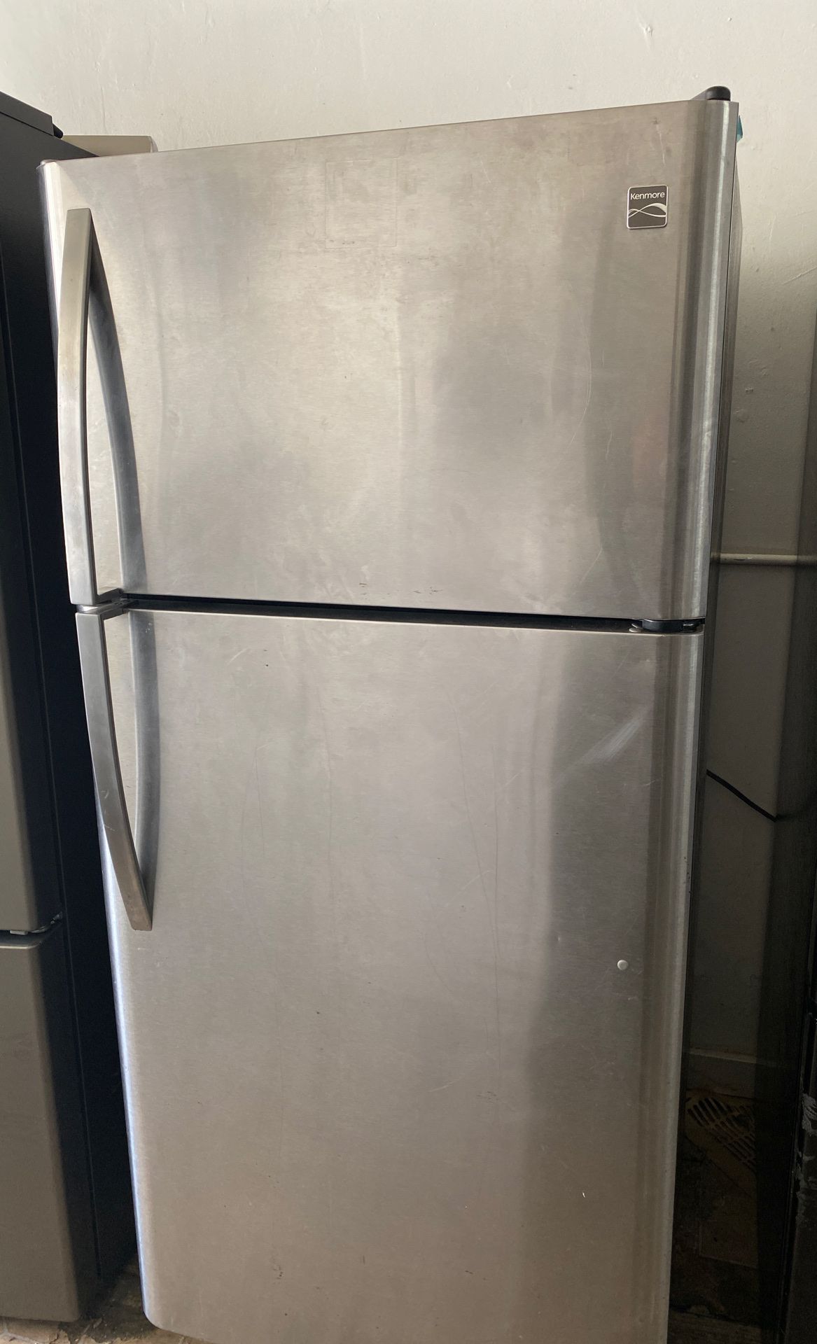 Kenmore stainless steel apartment size refrigerator ‼️