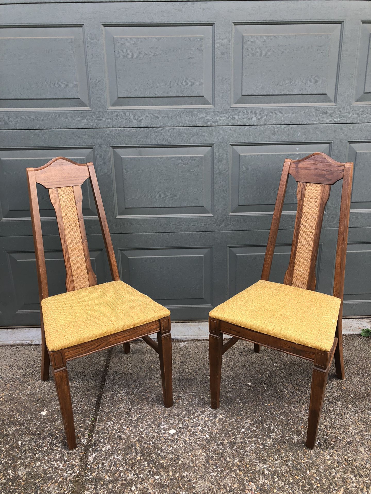 2 Mid Century Chairs 