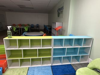 Reversible open shelf bookcase