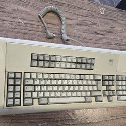 IBM Clicking Keyboard - 1985