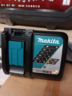 MAKITA M18   RAPID CHARGER
