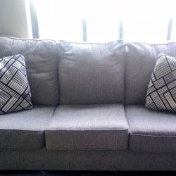 MUST GO Grey Couch For pickup 