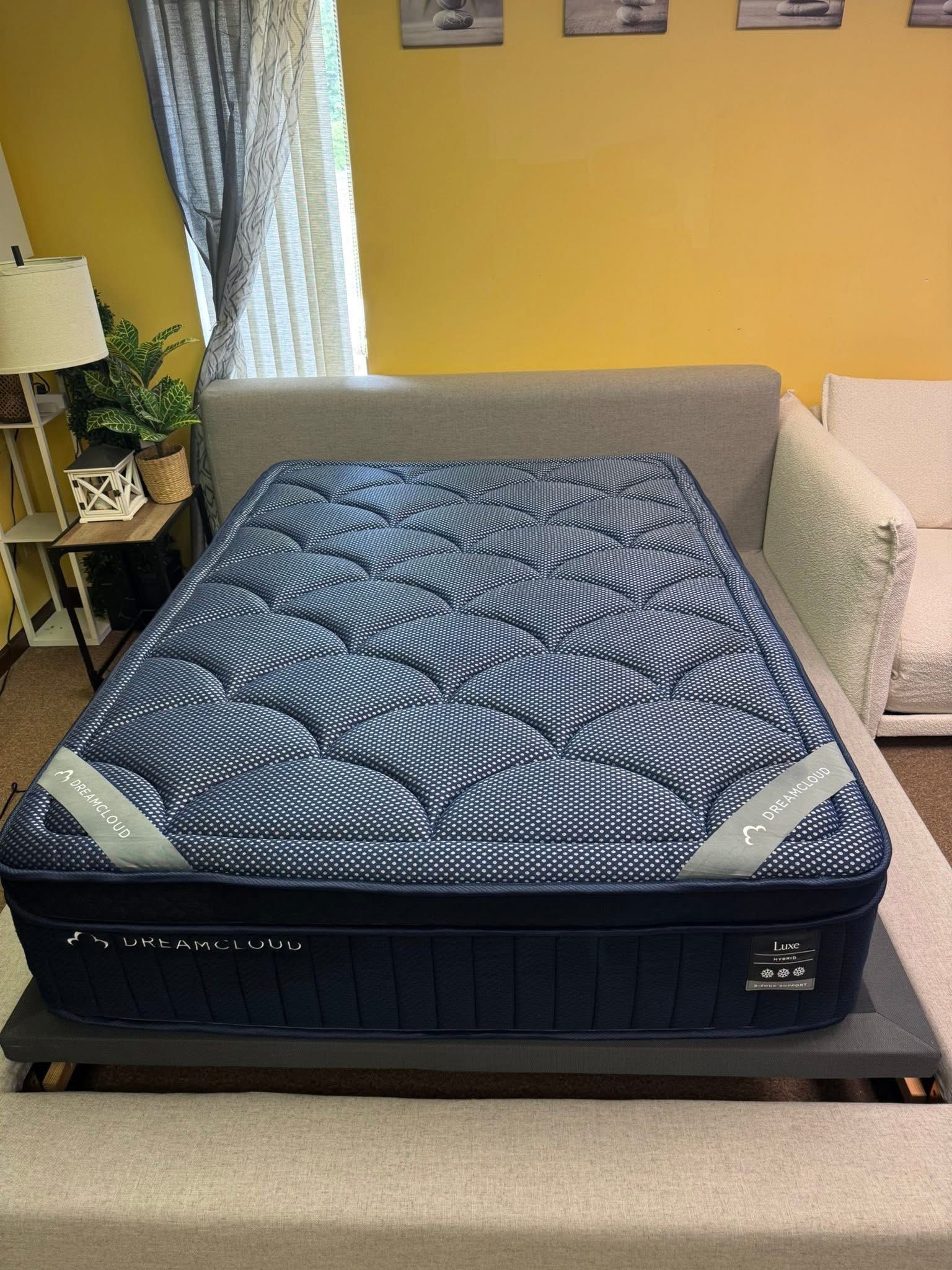 DreamCloud Luxe Hybrid Full Size Mattress